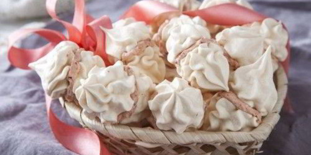 Как приготовить безе в мультиварке с нежным кремом