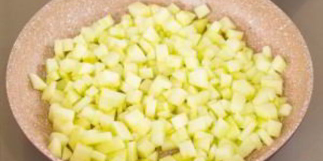 Рецепт блинчиков с яблоками под безе