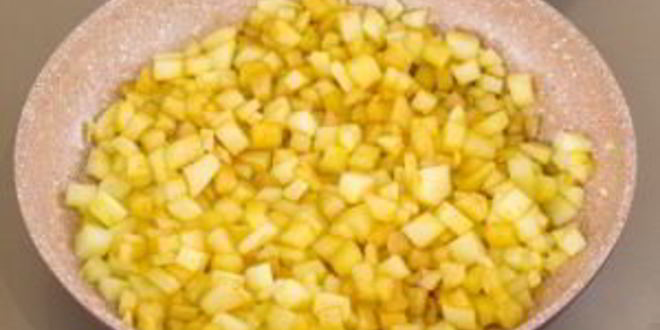 Рецепт блинчиков с яблоками под безе