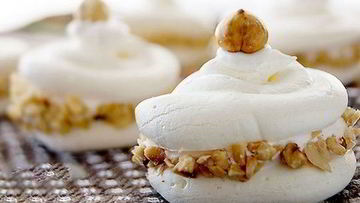 Рецепт Двойного безе с кремом и фундуком