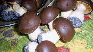 Рецепт Грибков из безе