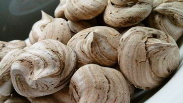 Рецепт Шоколадного безе с корицей и кардамоном