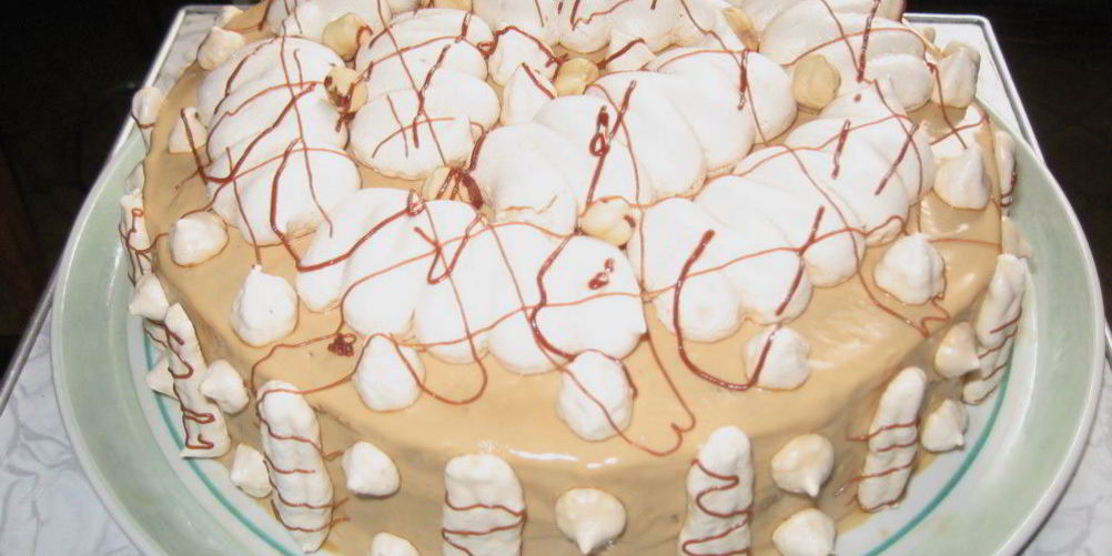 Как приготовить шоколадный бисквит с безе, крем с ноткой мокко