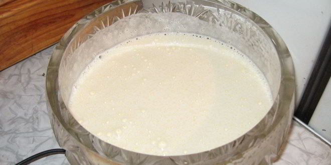 Рецепт шоколадного бисквита с безе, крем с ноткой мокко