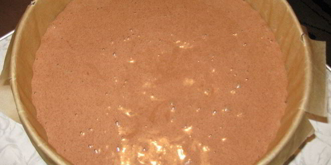 Рецепт шоколадного бисквита с безе, крем с ноткой мокко