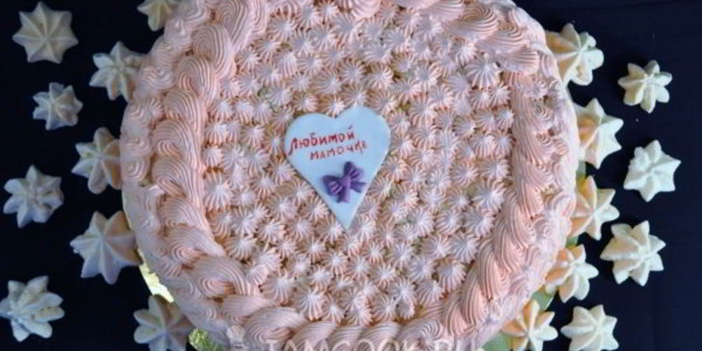 Как приготовить торт-безе для любимой мамочки
