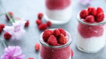 Рецепт Йогурта с земляничным чиа-пудингом