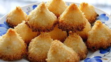 Рецепт Кокосовых конфет из стружки Пирамидки