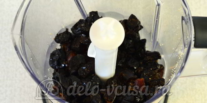 Рецепт конфет из чернослива, орехов и фиников