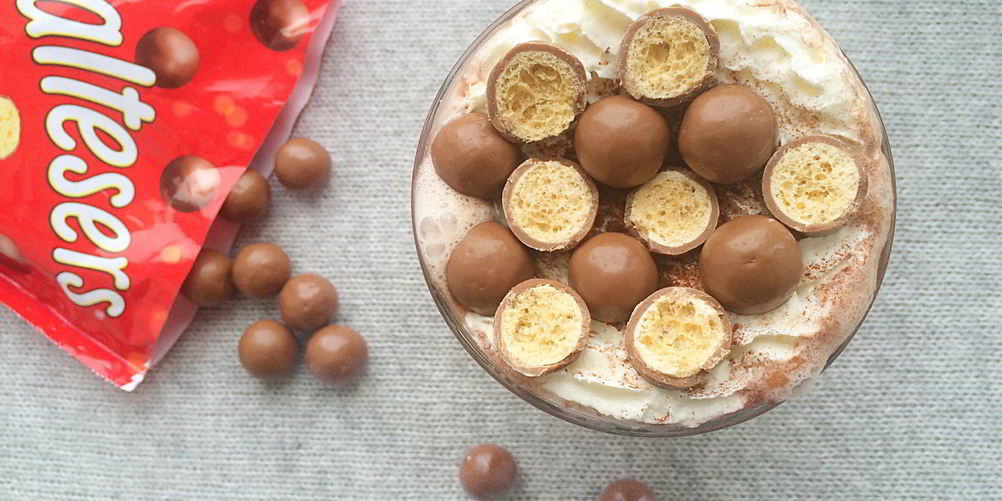 Как приготовить молочный горячий шоколад с конфетами maltesers