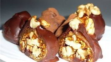 Рецепт Полезных домашних конфет с инжиром