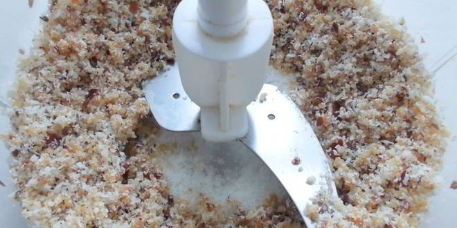 Рецепт сыроедческих конфет с кэробом