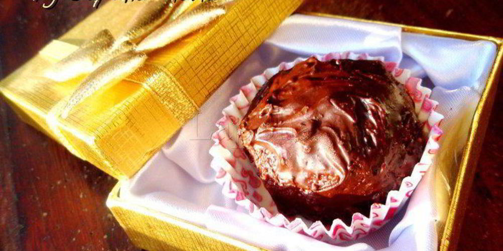 Как приготовить вишневые бисквитные конфеты в шоколаде