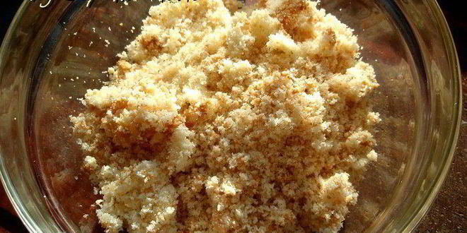 Рецепт вишневых бисквитных конфет в шоколаде