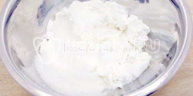 Рецепт бисквитного рулета с кремом новогодний салют