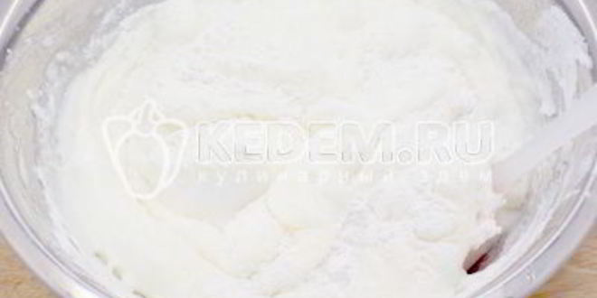 Рецепт бисквитного рулета с кремом новогодний салют