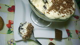 Рецепт Чернослива с орехами под сметанным кремом