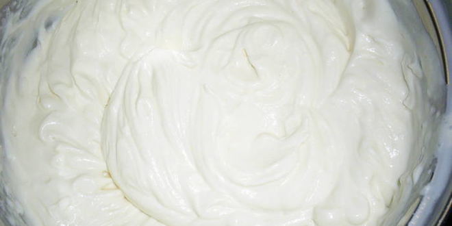 Рецепт чернослива с орехами под сметанным кремом