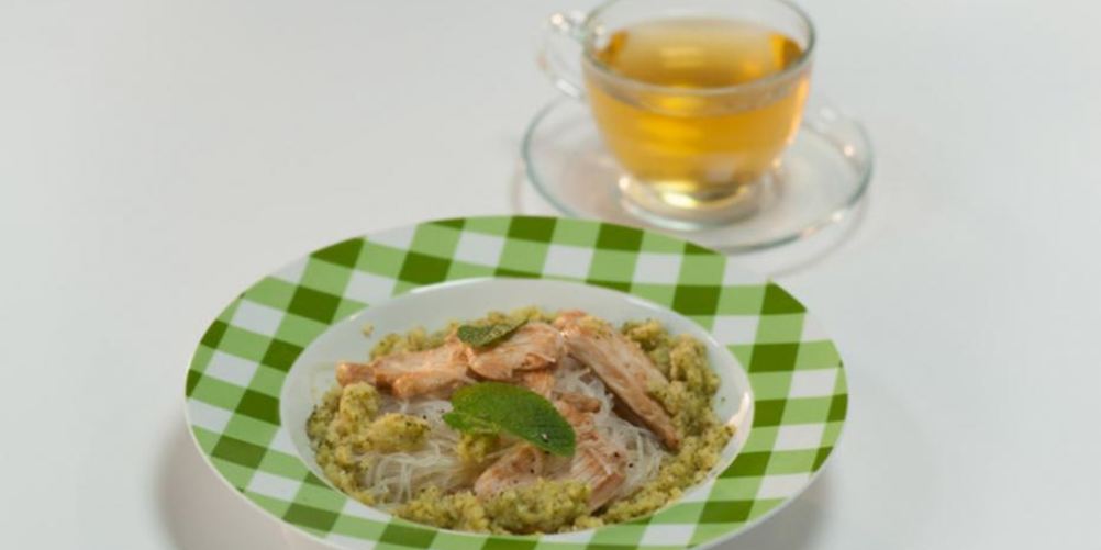 Как приготовить фунчозу с кремом из цукини и курицей