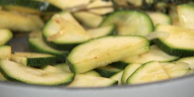 Рецепт фунчозы с кремом из цукини и курицей