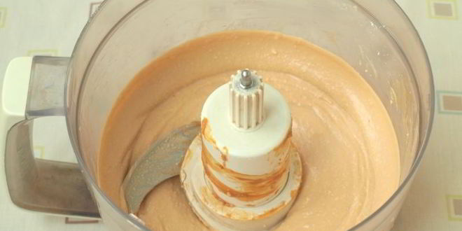 Рецепт крем-брюле из творога с вареной сгущенкой и вишней