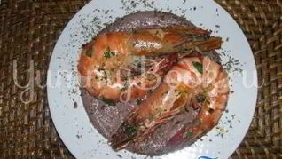 Рецепт Креветок королевских под кремом из фасоли и оливок