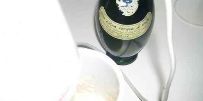 Рецепт креветок королевских под кремом из фасоли и оливок