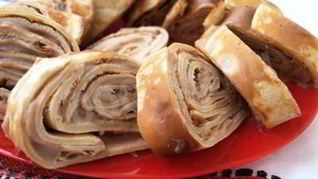 Рецепт Рулета из блинов с шоколадным кремом