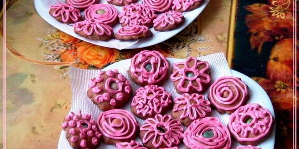 Как приготовить шоколадное курабье с нежным кремом и морскими камешками