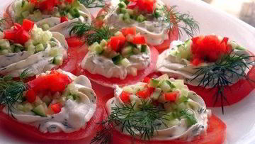 Рецепт Томатов с творожным кремом и овощами