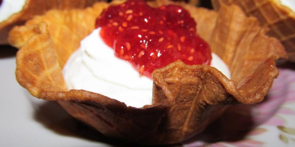 Как приготовить вафельные корзинки с творожно-сливочным кремом