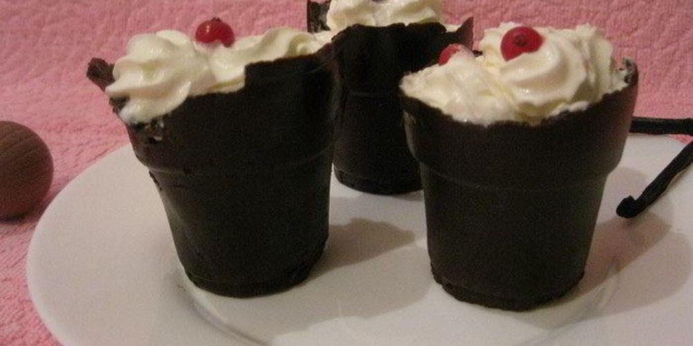 Как приготовить ванильный крем в шоколадных стаканчиках