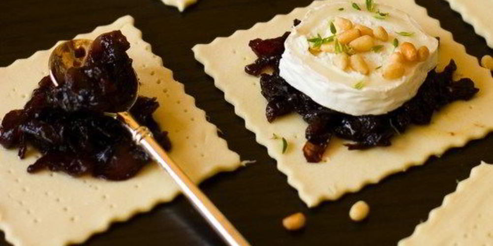 Как приготовить луковый мармелад с красным вином