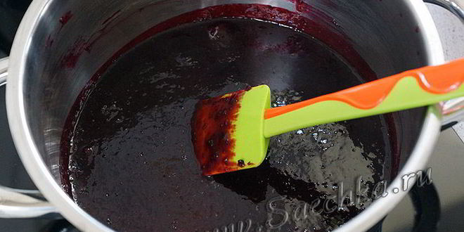 Рецепт мармелада из черной смородины с базиликом