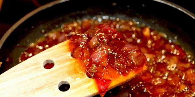 Рецепт стейка с соусом луковый мармелад