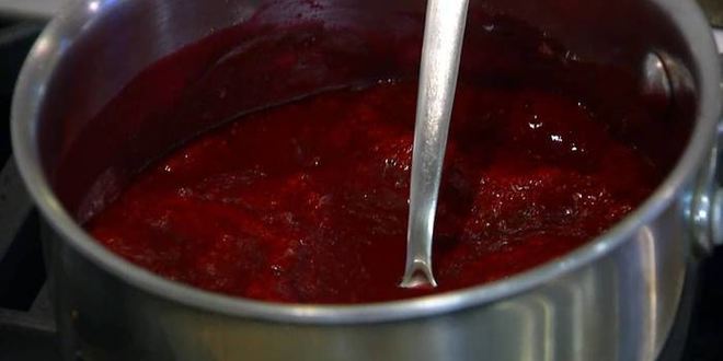 Рецепт ягодного мармелада на запеченных яблоках
