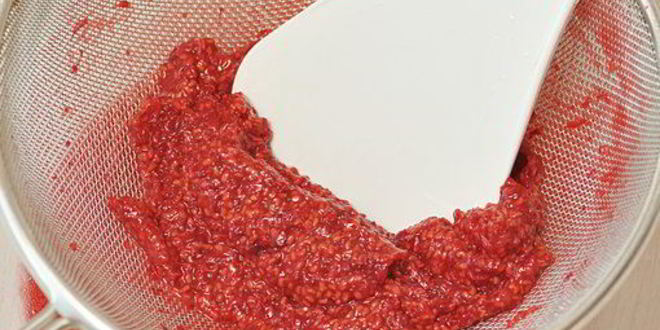 Рецепт малинового мороженого с йогуртом