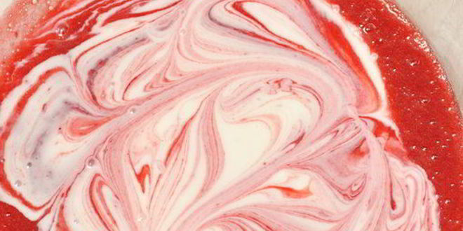 Рецепт малинового мороженого с йогуртом