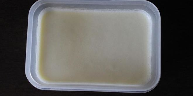 Рецепт молочного мороженого с малиновым конфи