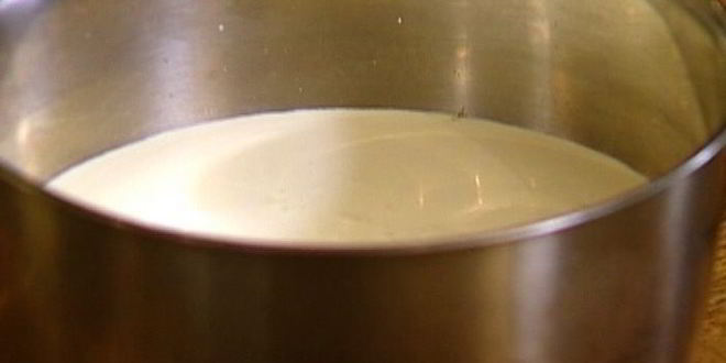 Рецепт ванильного мороженого с ромом и изюмом