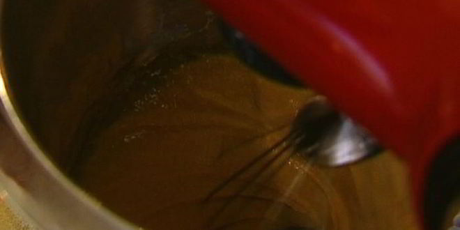 Рецепт ванильного мороженого с ромом и изюмом