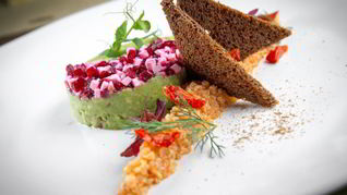 Рецепт Мусса из авокадо с киноа и свеклой