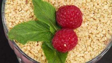 Рецепт Мусса из белого шоколада с лесными орехами