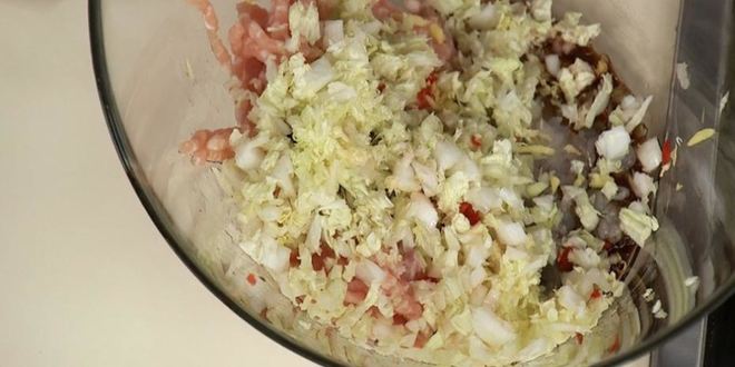 Рецепт мусса из белого шоколада с лесными орехами