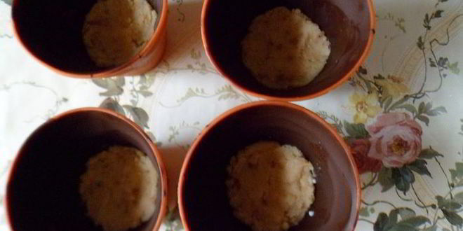 Рецепт шоколадных стаканчиков с черничным муссом и бисквитом