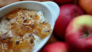 Рецепт Творожного мусса с яблочным соусом