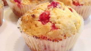 Рецепт Пасхальных вишневых булочек