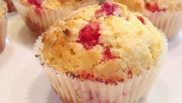 Рецепт Пасхальных вишневых булочек