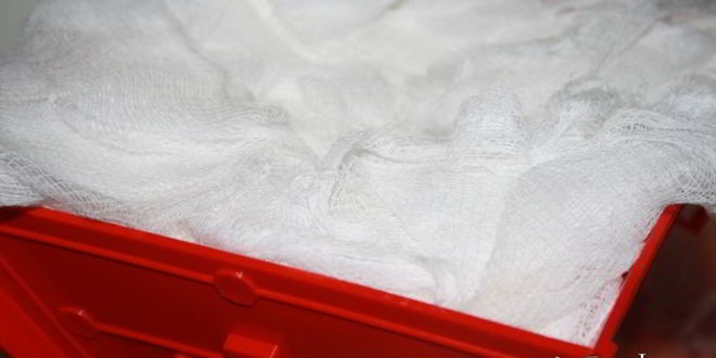 Рецепт сырой творожной пасхи с цукатами и вяленой вишней