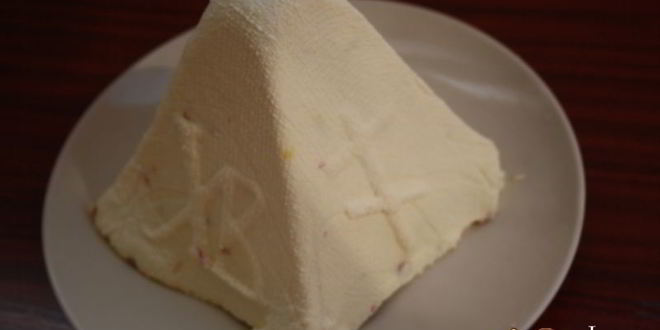 Рецепт сырой творожной пасхи с цукатами и вяленой вишней